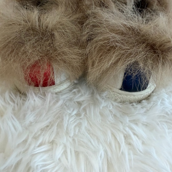 Gucci Ace Embroidered Bee ,Fur-Lined
Sneakers - Size 35 US 5 - Picture 8 of 14